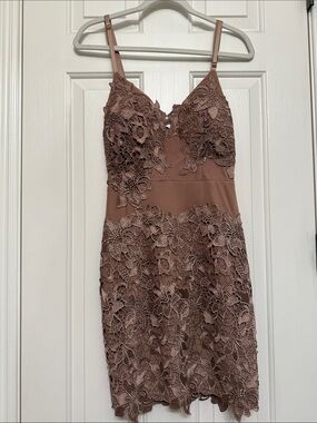 Windsor Mauve Lace Bodycon Dress